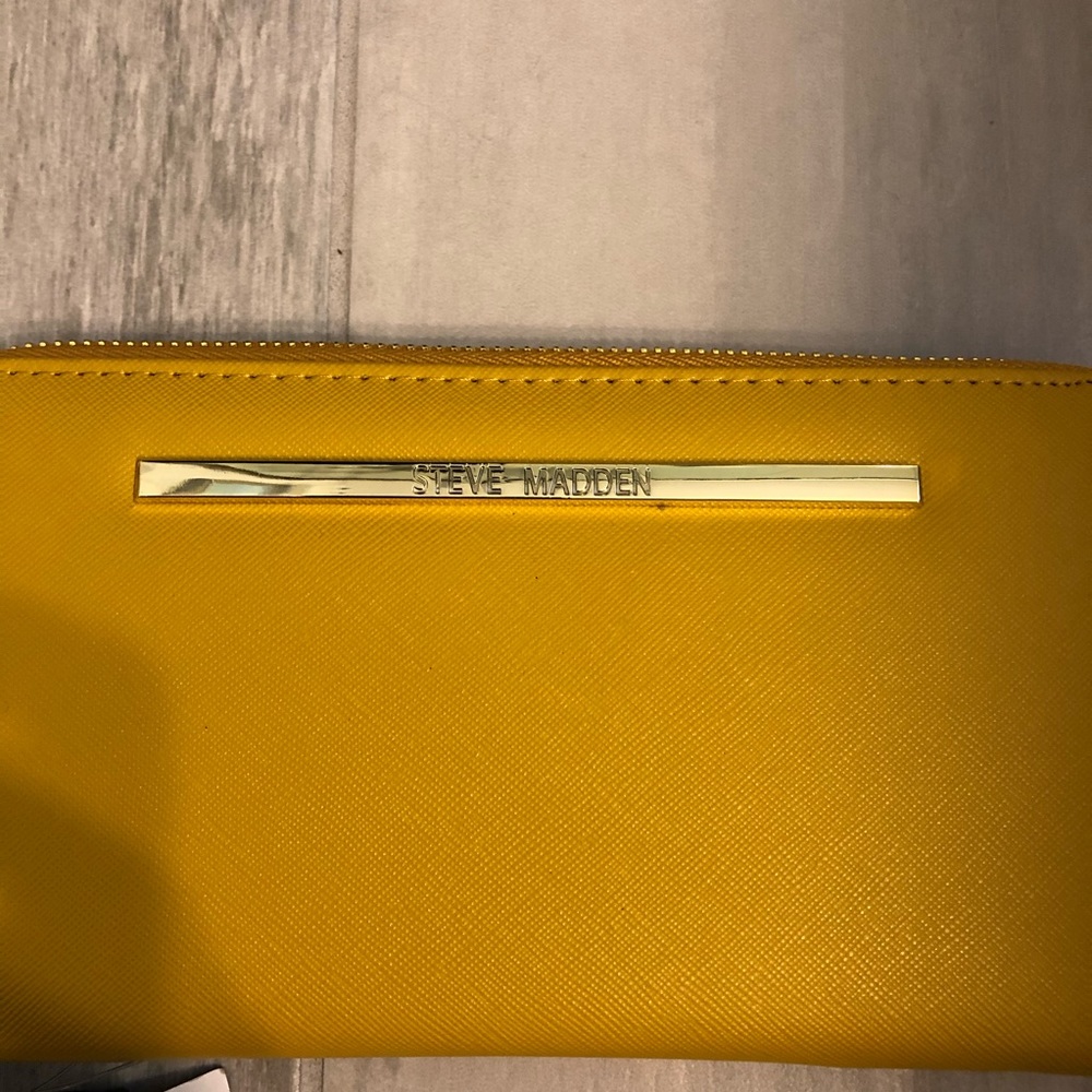 Steve Madden Zip Around Wallet Mustard - Picture 3 of 8
